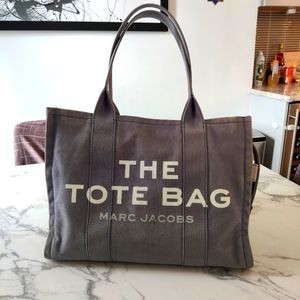 Marc Jacobs The Tote Bag